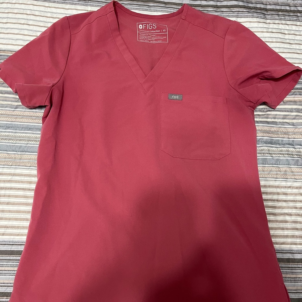 Figs Top Catarina One-Pocket Scrub Top Used Desert Rose
